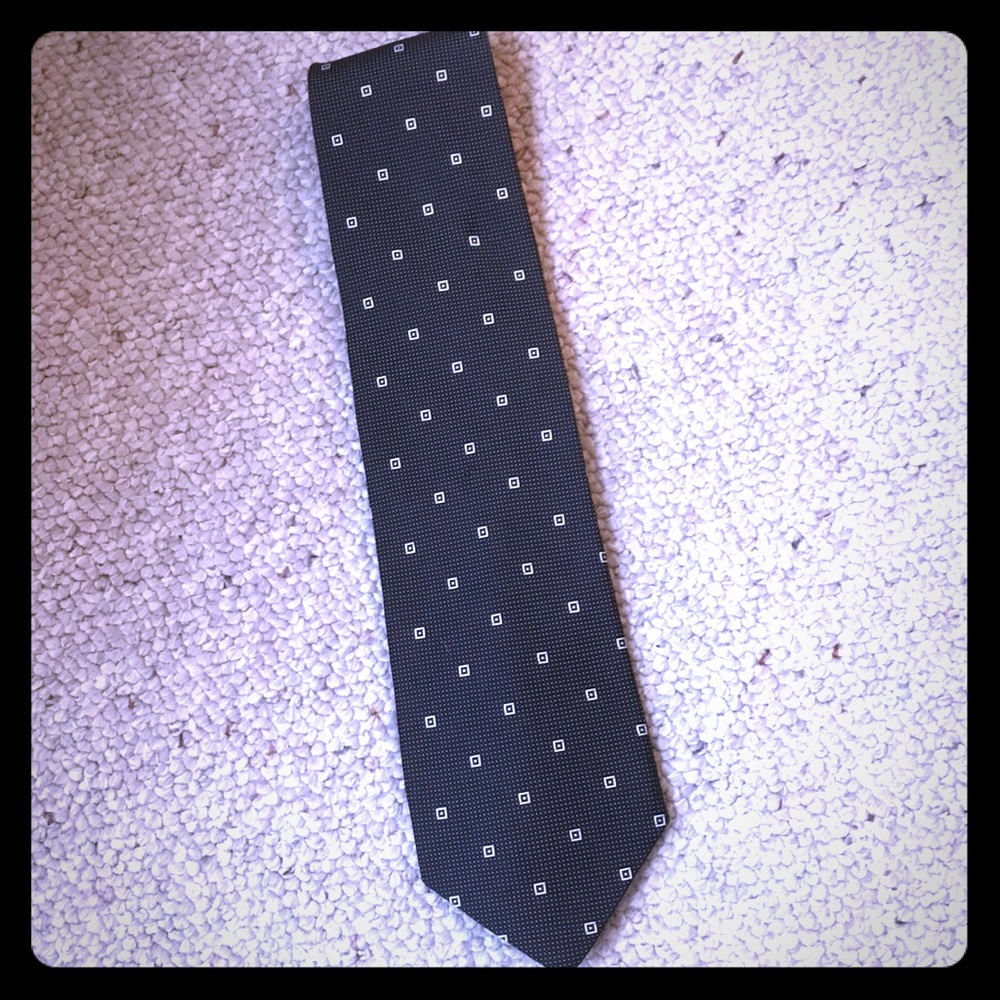 3/$25💜Pierre Balmain Paris vintage tie 100% silk